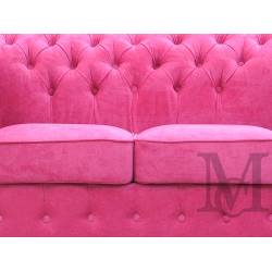 klasyczna mała sofa Chesterfield w róznych kolorach